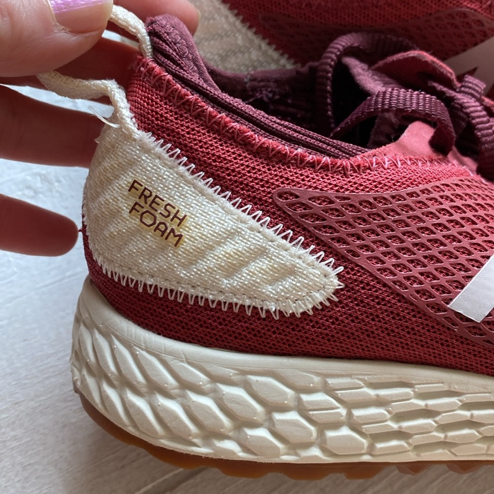 New Balance - Picture 2 of 6